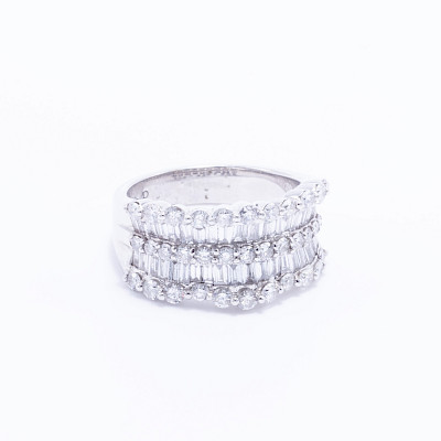 Anillo oro blanco 18k con baguette y brillantes 20.05ct total