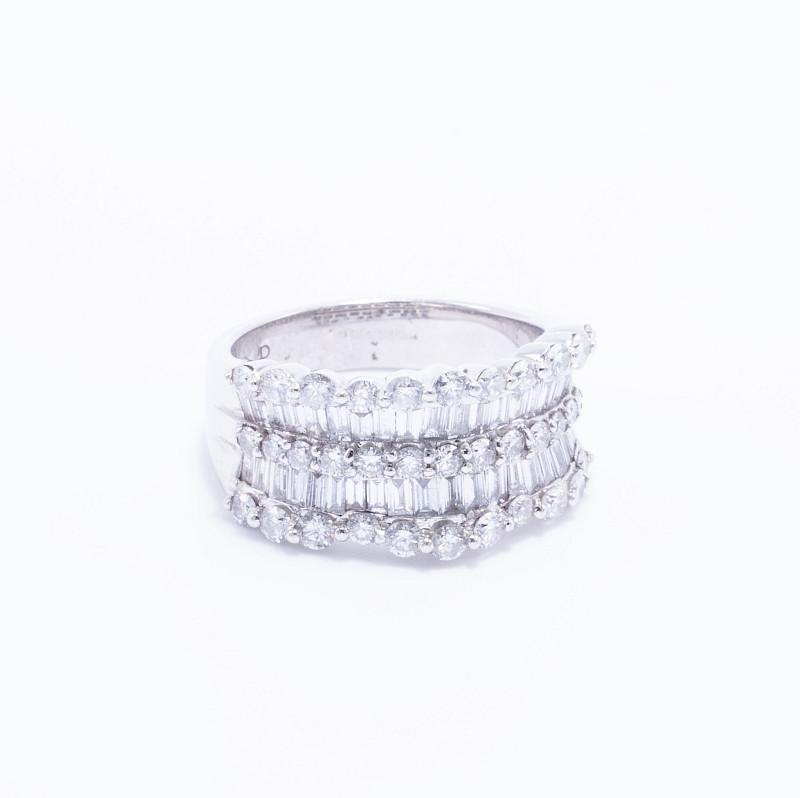 Anillo oro blanco 18k con baguette y brillantes 20.05ct total