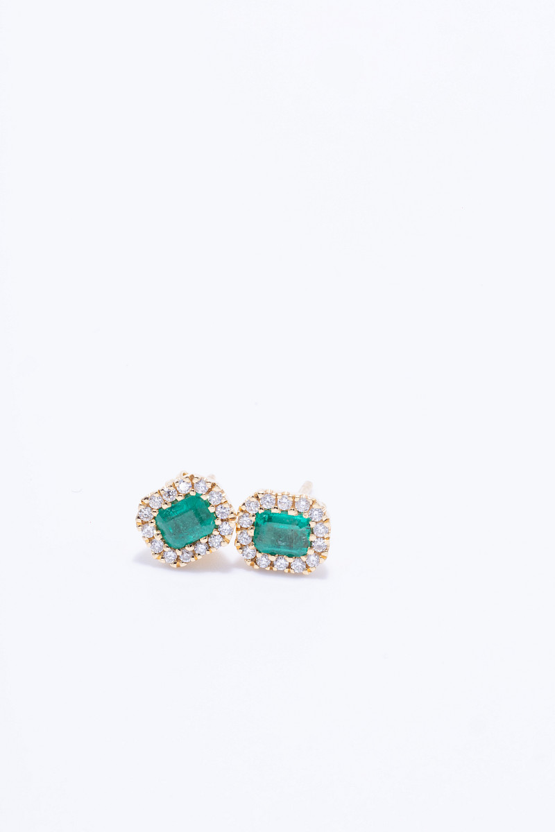 Aretes oro amarillo 18k con esmeralda y brillantes