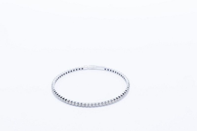 Pulsera tenis oro blanco 18k con 65 brillantes 1.01ct total