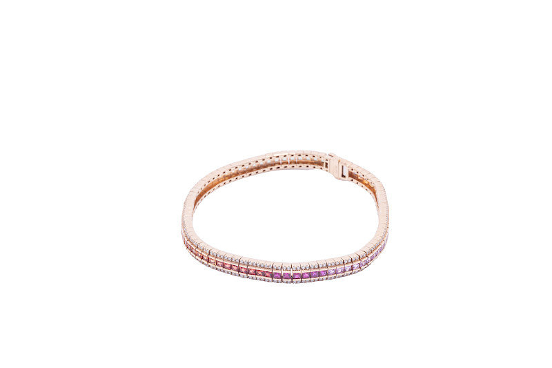 Pulsera19.14gr oro rosado 18k, 324 brillantes 1.10ct total y 75 zafiros de colores 4.22ct